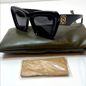 Loewe LW40145I Sunglasses Black 01A New 52-21-140 Gold Hardware
